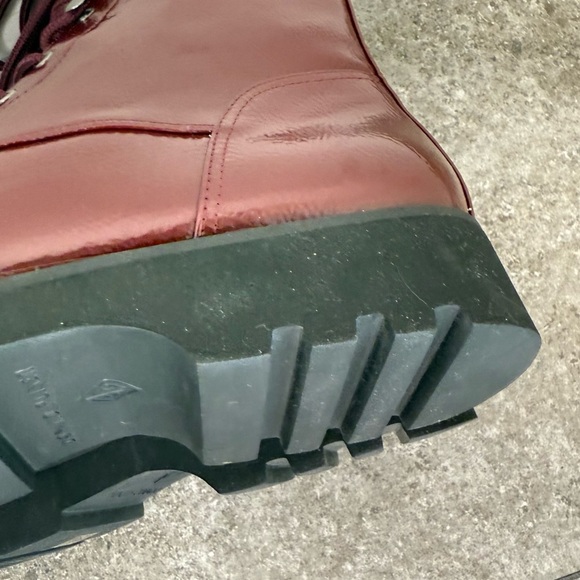 NEW DONALD J. PLINER Halston Bordeaux Patent Leather Boot Size 10 - Picture 7 of 9